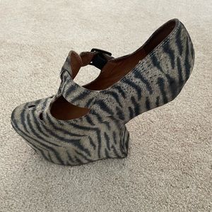 Jeffrey Campbell Tee-Off Beige Black Zebra